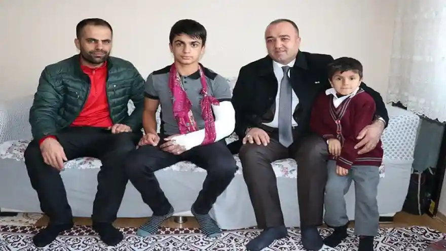 Ağrı'lı Güreşçilerden 9 Madalya