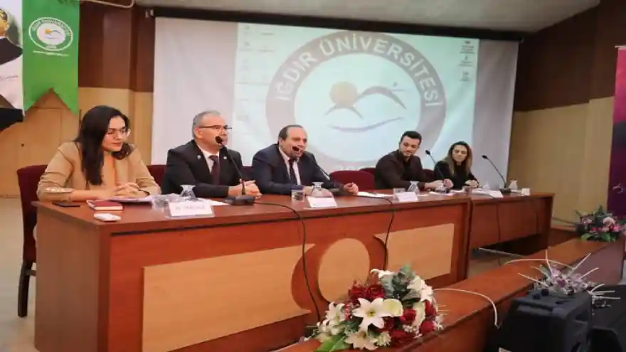 Iğdır Üniversitesinde "10 Aralık Dünya İnsan Hakları Günü" Kapsamında Panel Düzenlendi