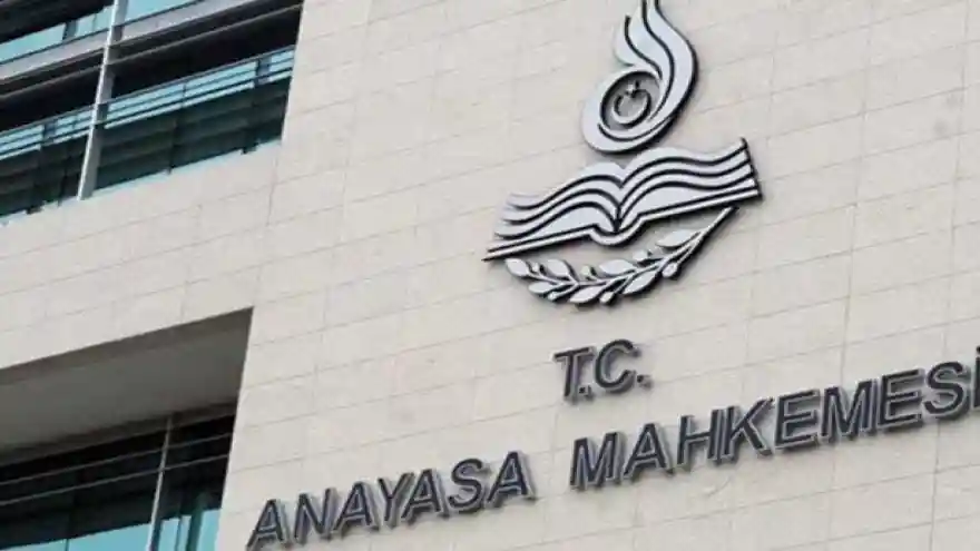 Anayasa Mahkemesi'nden KHK'lılarla ilgili yeni karar