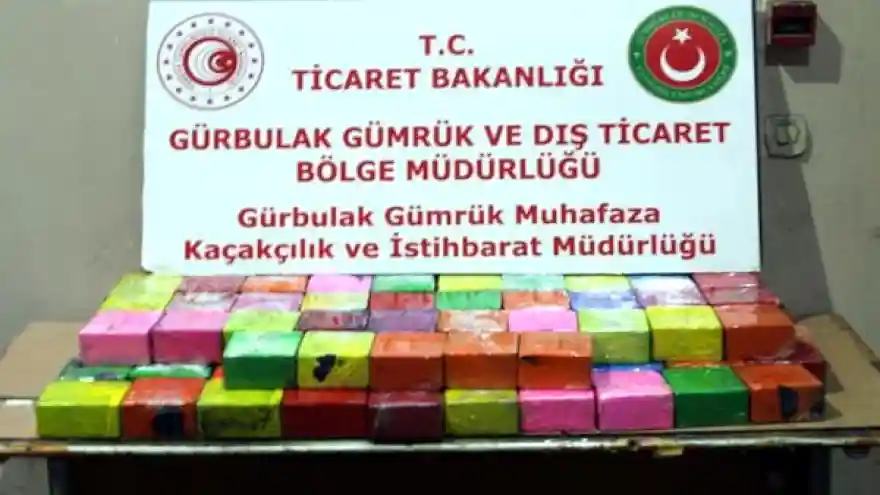 Gürbulak Sınır Kapısı'nda TIR'ın yakıt deposunda 86,5 kilo eroin ele geçirildi