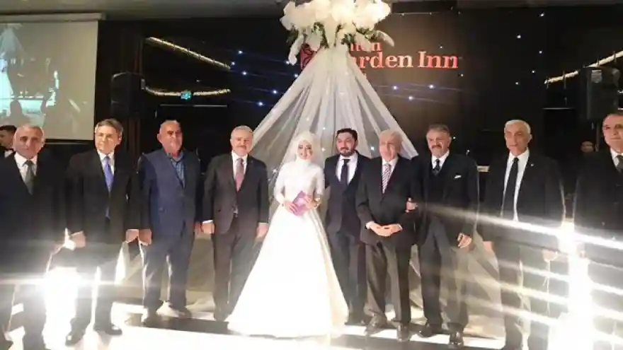 Akyaka Kaymakamı Nur Sevinç Özbek, Karslı İşadamı Taylan Çakas ile evlendi