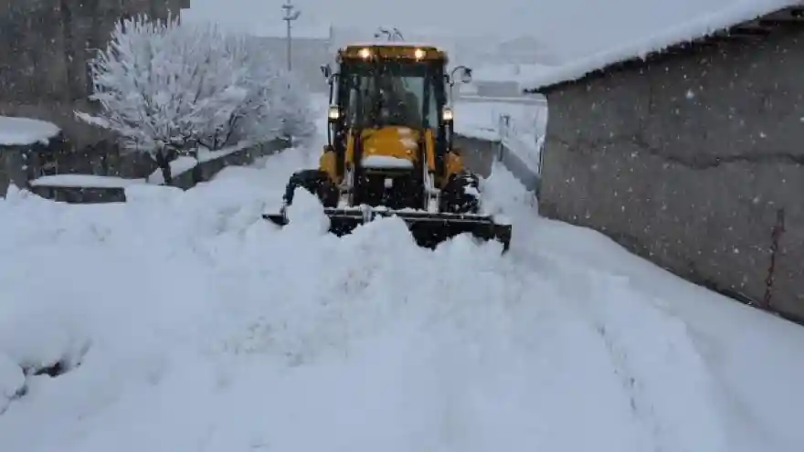 Tatvan Belediyesi Karla Mücadele Çalışmaları
