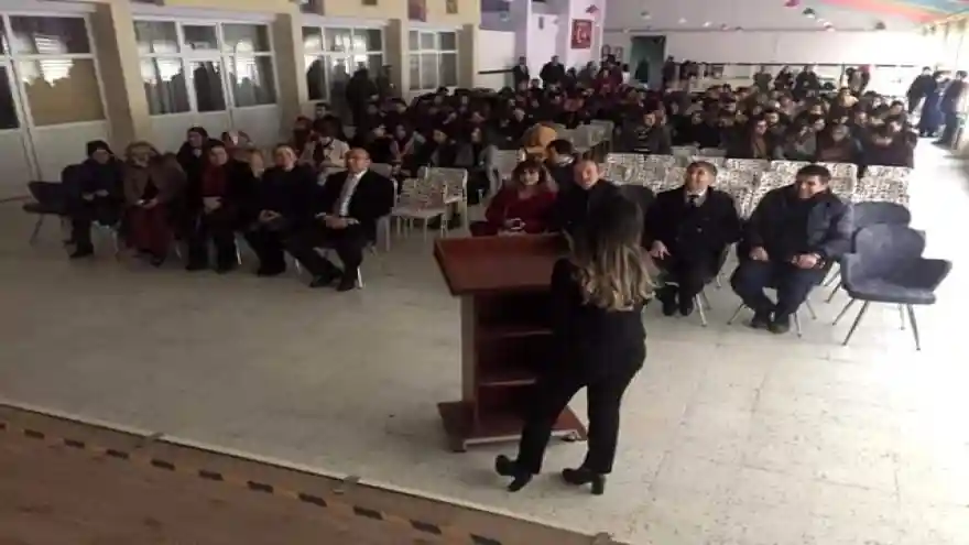 Iğdır'da 'Madde Bağımlılığı' konulu seminer düzenlendi