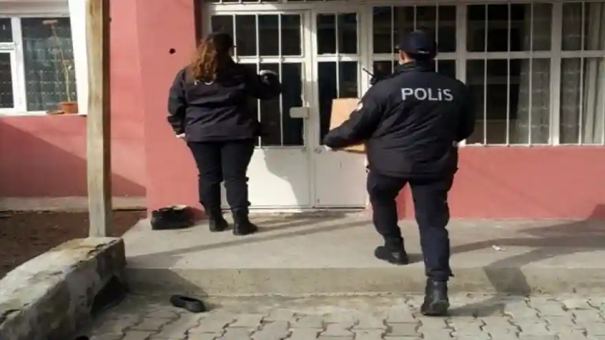 Ağrı'da polis vefa görevinde