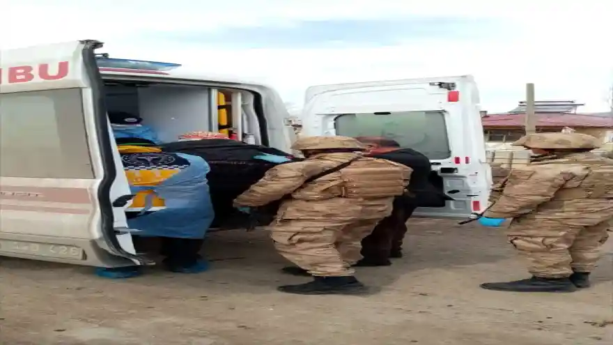 EVİNDE RAHATSIZLANAN FATMA TEYZEYİ "VEFA SOSYAL DESTEK...