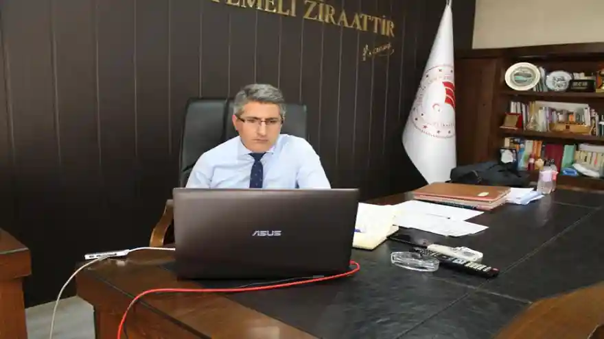 AĞRI İL MÜDÜRÜ KENAN ENGİN AŞI VE KÜPELEME ÇALIŞMALARINI SAHADA DENETLEDİ