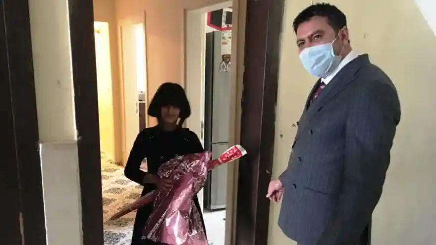 BÜTÜN ÇOCUKLAR AYNI DİLDE GÜLÜMSER