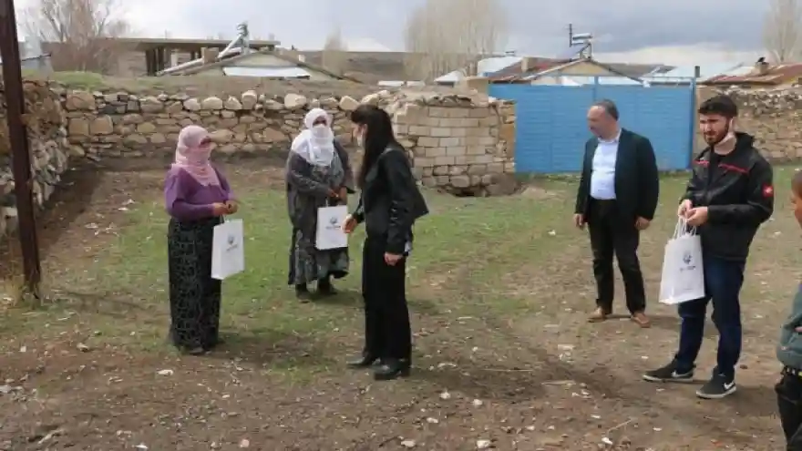 Diyadin Belediyesi Maske Dağıttı