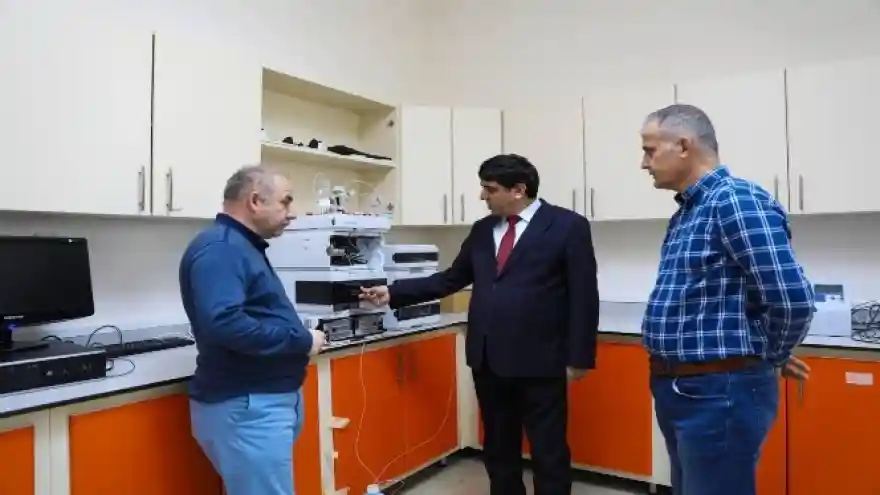 Rektör Alma, Gıda ve Mikrobiyoloji Laboratuvarlarına Covid-19'a karşı Ar-Ge çalışması talimatı verdi