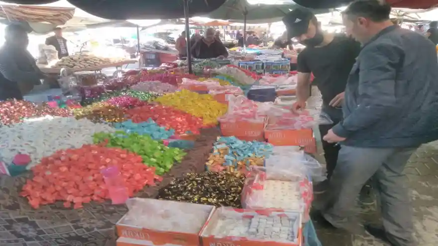 DOĞUBAYAZIT’TA RAMAZAN BAYRAMI ÖNCESİ ALIŞVERİŞ SÖNÜK GEÇİYOR!...