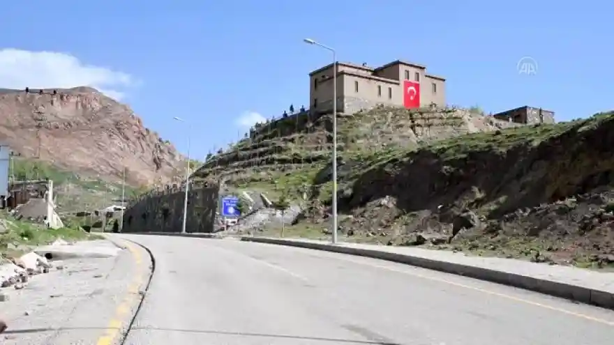 Doğubayazıt'ın tarihi mekanlarında "Kovid-19" sessizliği