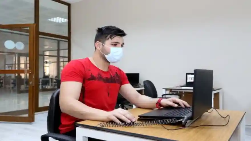 AİÇÜ'den Üniversite Öğrencilerine Dijital Destek