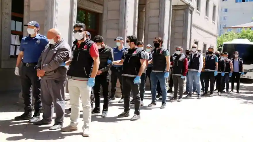 AĞRI MERKEZLİ UYUŞTURUCU OPERASYONUNDA 15 ZANLI TUTUKLANDI