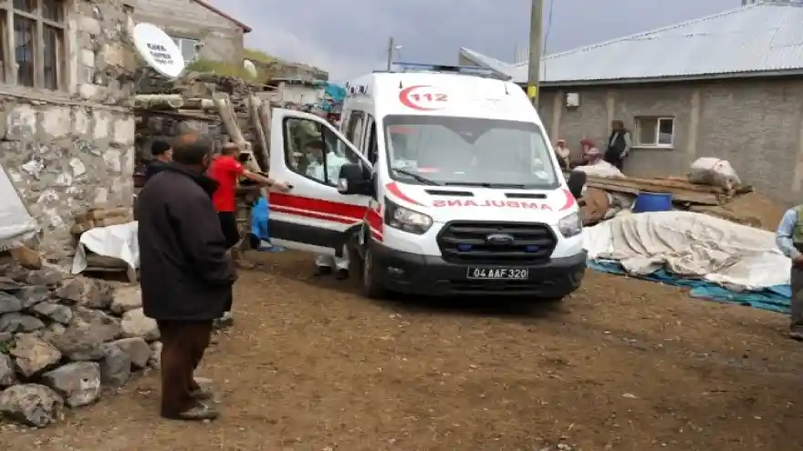 Tandıra düşen çocuğunu kurtarmaya çalışırken hayatını kaybetti