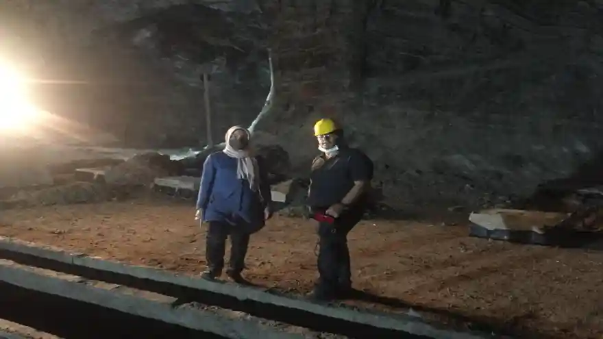 Dr. Öğr. Üyesi Özbakır ve Öğr. Gör. Telli İnceleme İçin Tuz Ocağına Girdiler