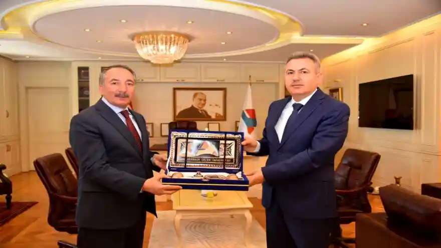 Ağrı Valisi ELBAN, AİÇÜ Rektörü Prof. Dr. KARABULUT’a Veda Ziyaretinde Bulundu