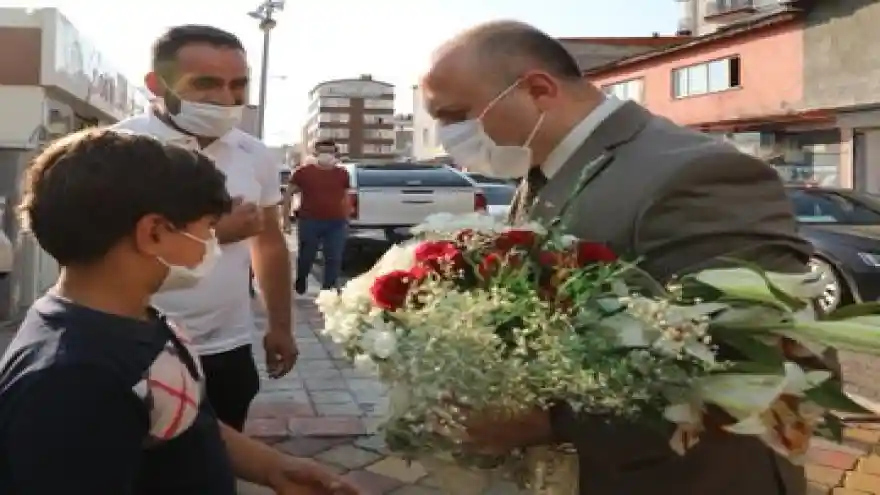 Ağrı valisi Doğubayazıt Verscon Tekstil Fabrikası’nı ziyaret etti