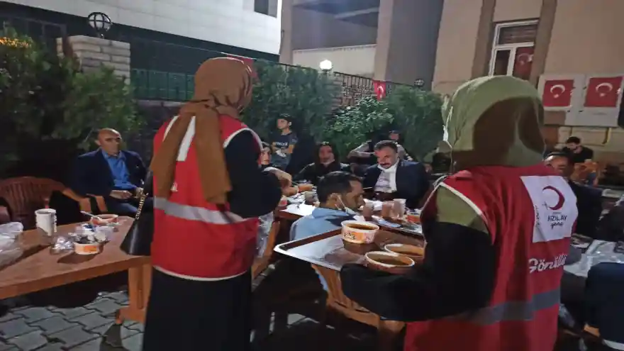 DOĞUBAYAZIT KIZILAY GÖNÜLLERİ İŞ BAŞINDA