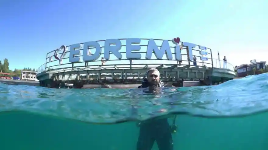 Van Gölü derinliklerindeki sırlara dikkat çekmek amacıyla dalış etkinliği düzenlendi