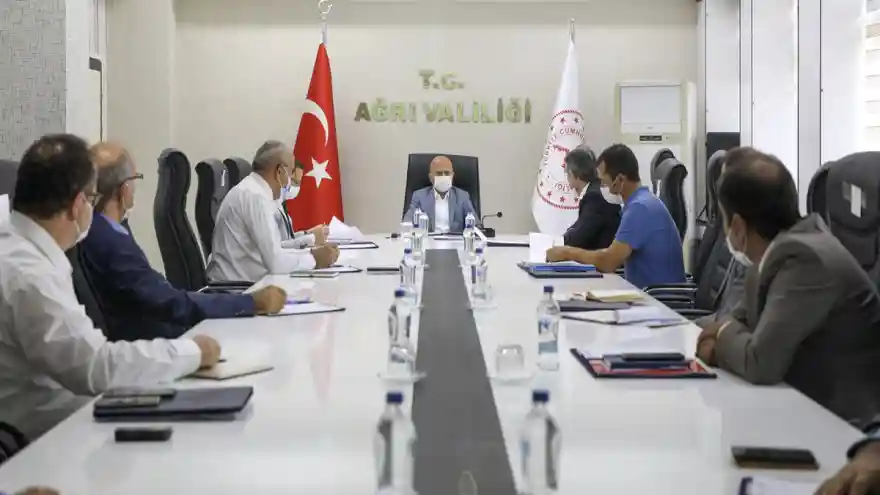 Vali Varol'un Başkanlığında Tarım Konulu Proje Çalışma Grubu Toplantısı Düzenlendi
