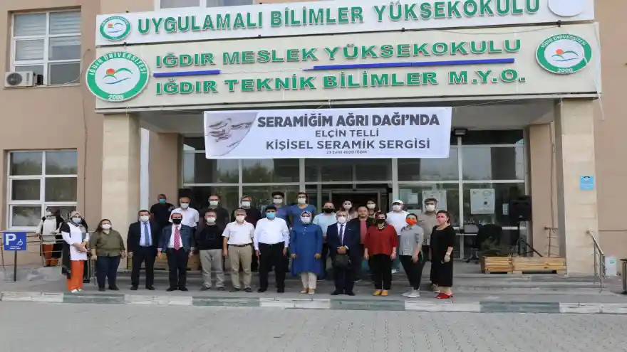 ‘Seramiğim Ağrı Dağı’nda’ Konulu Sergi Düzenlendi