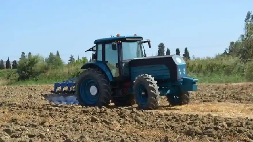 Bekir Pakdemirli'den elektrikli traktör açıklaması