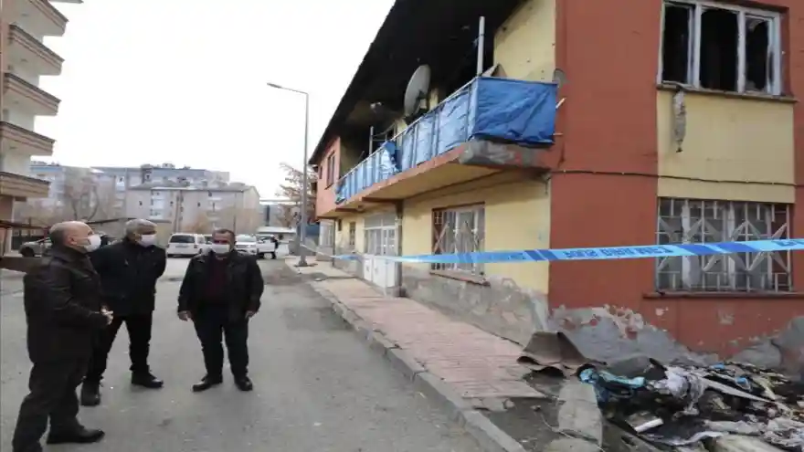 Vali Varol,  Yanan Evde İncelemelerde Bulundu