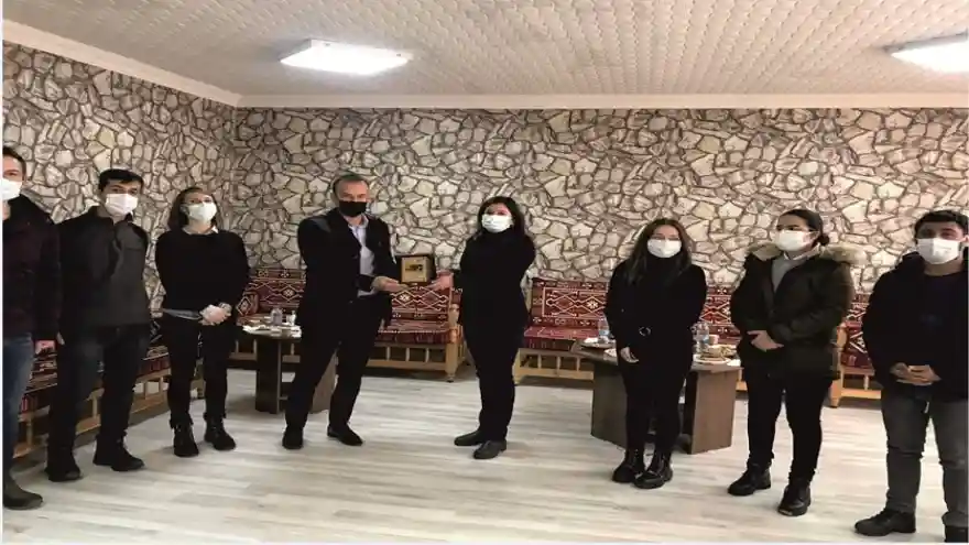 MİLLİ EĞİTİM MÜDÜRÜ TEKİN, FEDAKÂR MÜZİK ÖĞRETMENLERİNE PLAKET VERDİ