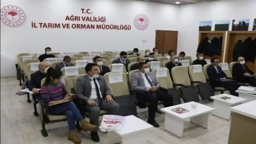 Tarım ve Orman Müdürü Engin 2020 Yıl Sonu Değerlendirme Toplantısı Yaptı