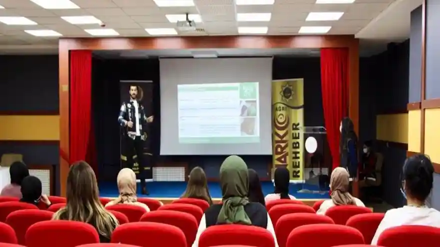 “En İyi Narkotik Polisi: Anne” projesi kapsamında bin 200 anne bilgilendirildi