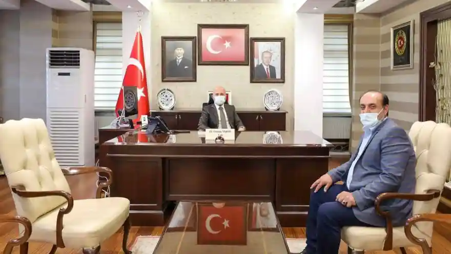 MHP İlçe Başkanı İbrahim Konyar Vali Varol'u ziyaret etti