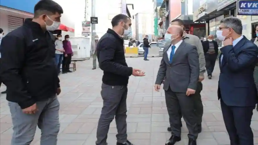 Vali Varol, Esnaf Ziyaretinde 