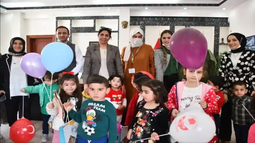 Çocuklar, umudun ve yarınların simgesidir