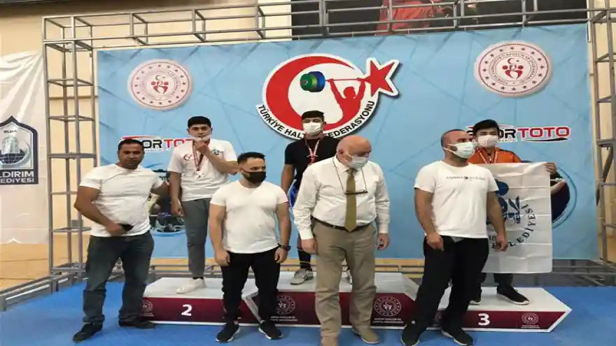 Ağrılı Genç Halterci Batuhan Akbaş Türkiye 2.si Oldu
