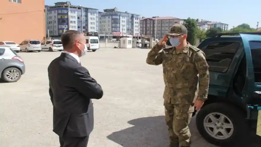 Tugay Komutanı Kasalak’tan Ağrı Milli Eğitim Müdürü Kökrek’e ‘Hayırlı Olsun’ Ziyareti