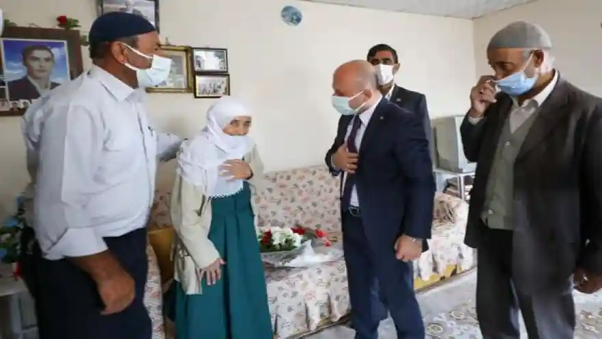 Vali Varol'dan Şehit Ailesine Ziyaret