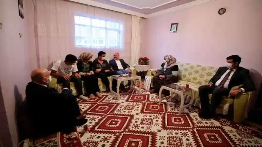 Vali Varol’dan İçen Ailesine Ziyaret