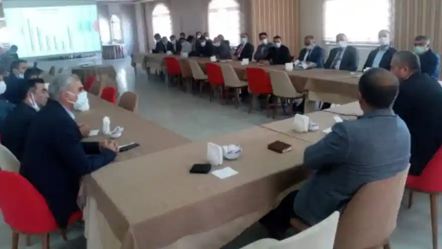 ORTAOKUL MÜDÜRLERİ İLE LGS DENEMESİ SONUÇLARINI DEĞERLENDİRME TOPLANTISI YAPILDI