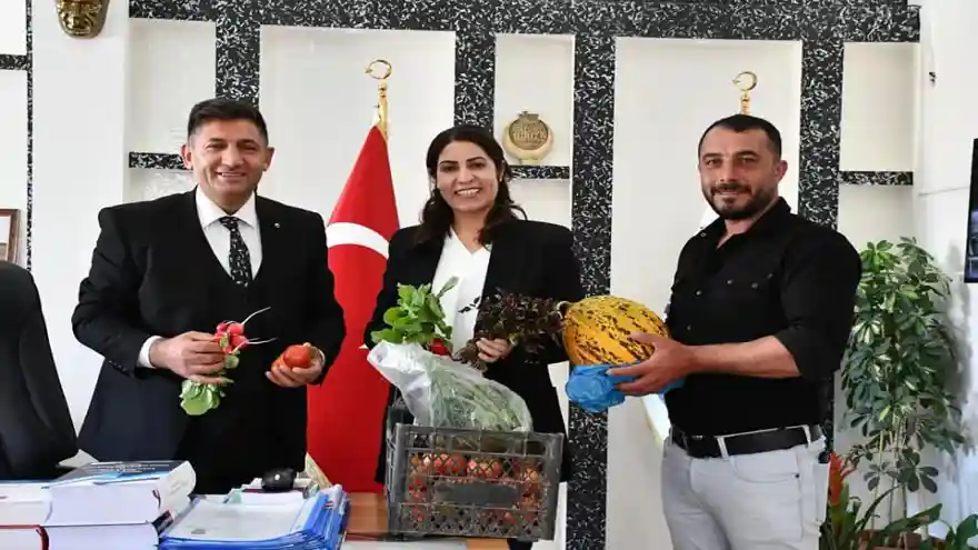 İlçe Tarım Müdürü Salih Akkuş, Belediye Başkanı Yıldız Acar'ı Ziyaret Eti