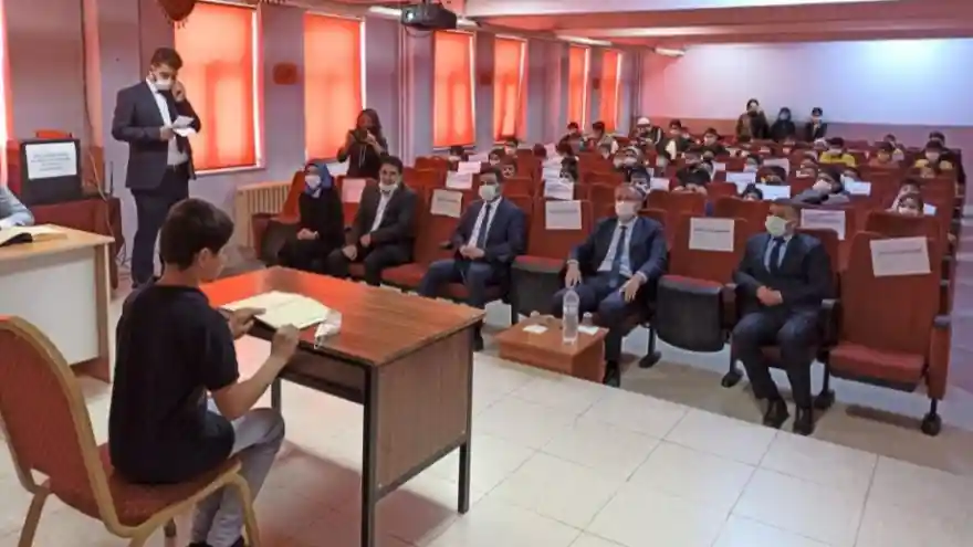 AĞRI’DA KURAN-I KERİM VE EZANI GÜZEL OKUMA YARIŞMASI YAPILDI