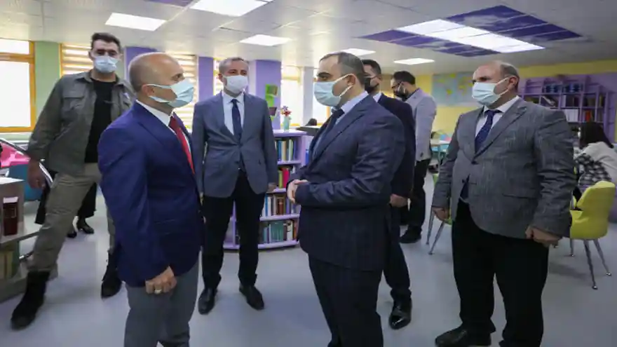 Vali Dr. Osman Varol, Türk Telekom Sosyal Bilimler Lisesini ziyaret etti.