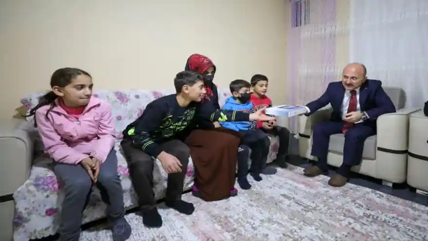 Vali Varol'dan Sönmez Ailesine Ziyaret