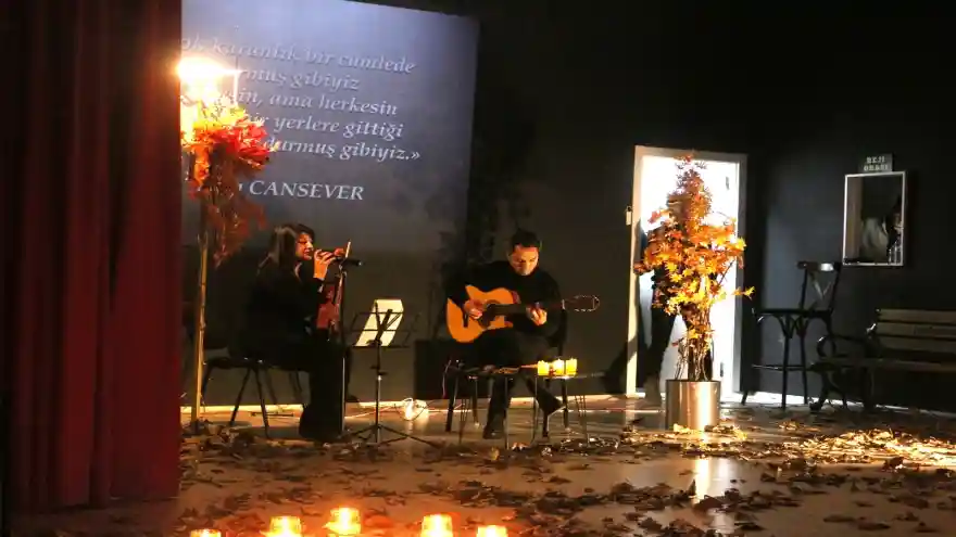 Doğubayazıt'ta Öğretmenlere Müzik ve Şiir Dinletisi