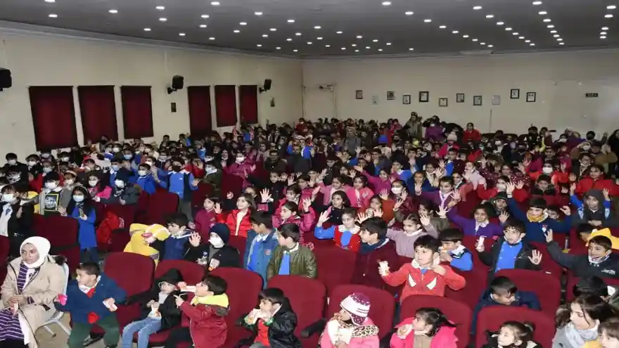 Doğubayazıt Belediyesi'nden, Öğrencilere Yönelik Tiyatro Oyunu