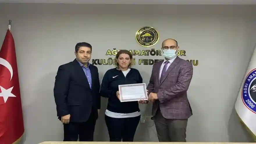 Ağrı’da Spor Müsabakasında Görevlendirilecekler İçin İlk Yardım Kursu Verildi