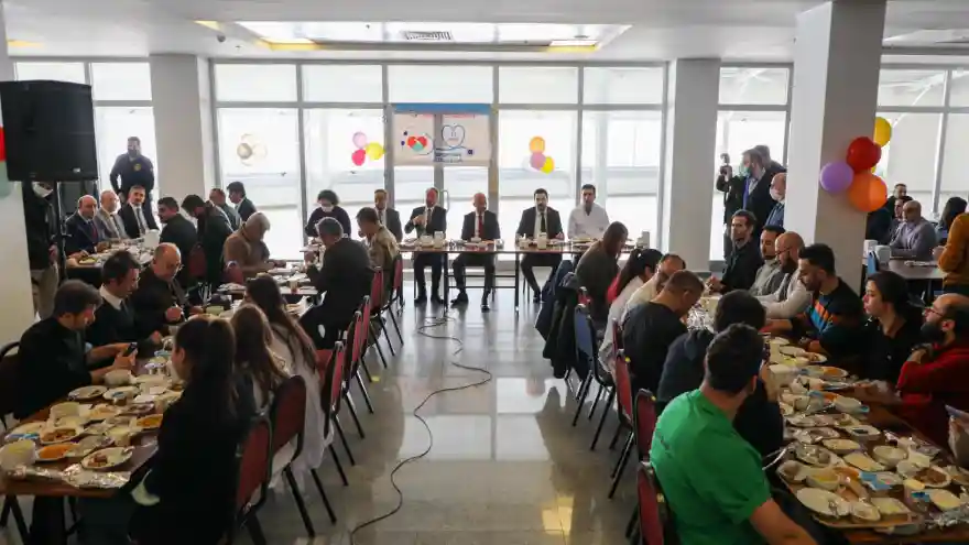 Vali Varol, Tıp Bayramı Dolayısıyla Sağlık Çalışanlarını Ziyaret Etti