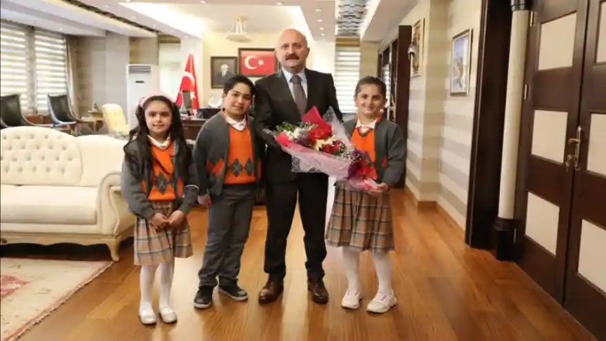 Ağrı'da 23 Nisan Kutlaması Yapıldı