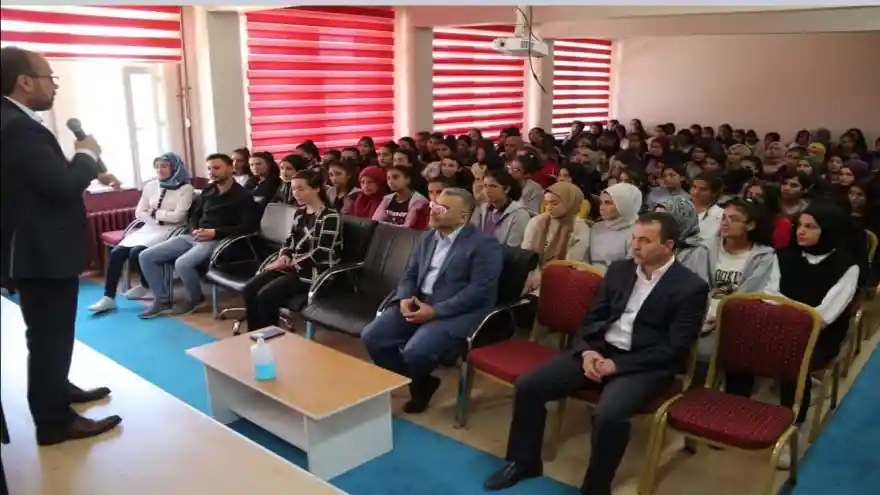 Müftü Büyük: Topluma Karşı Sorumluluk Bilinciyle Yaşamalıyız