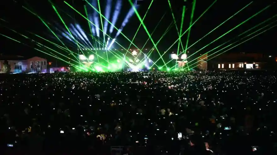 Doğubayazıt’lılar Dosso Dossi'nin  organize ettiği müzik şölenine doydu