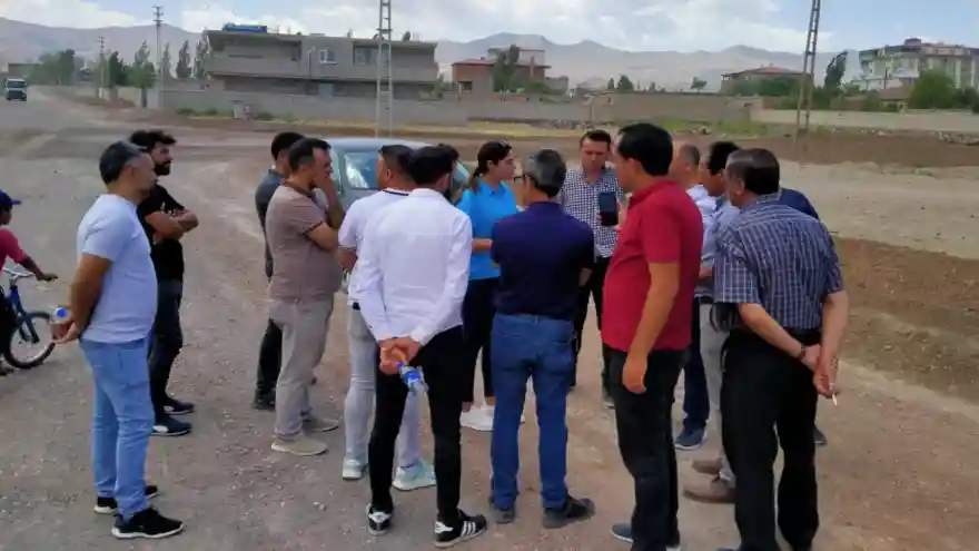 Hasan Keyf Mahallesi Asfaltla Buluşuyor